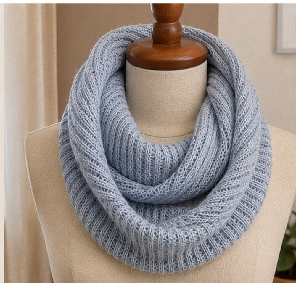 Patapampa 100% Baby Alpaca Infinity Scarf Light Blue Luxury Knit Loop Scarf